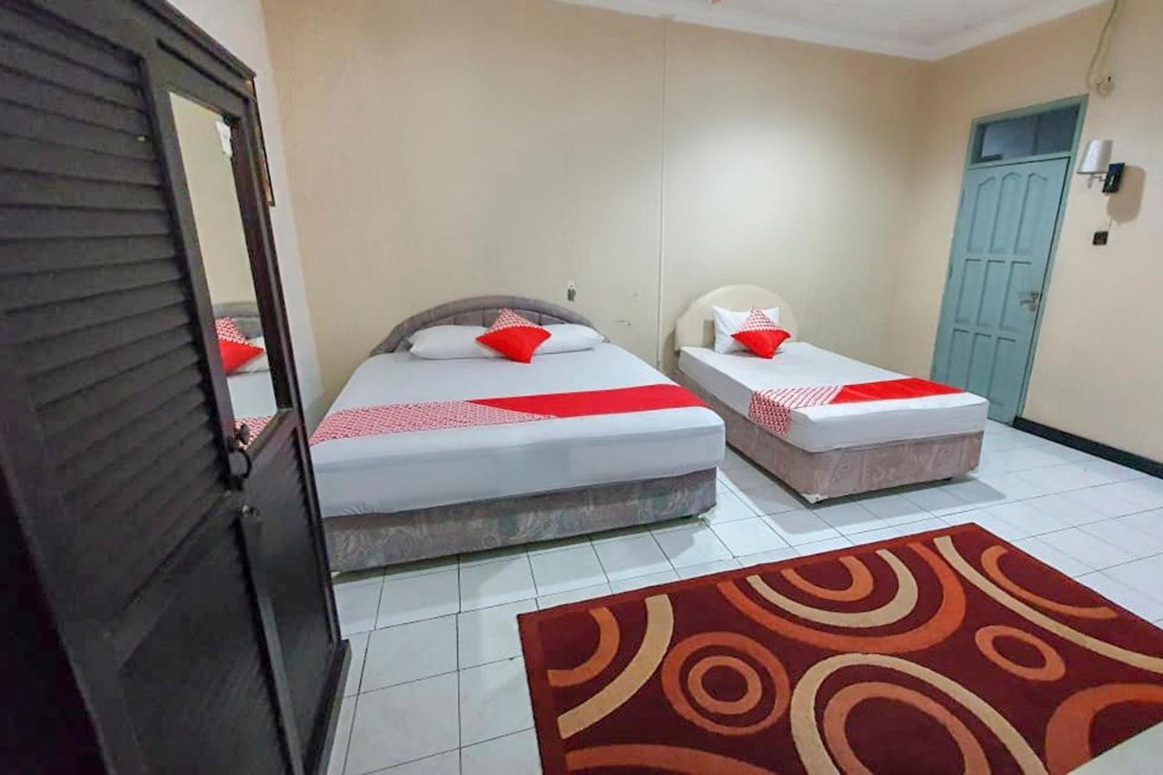 OYO 3758 Hotel Garuda Syariah Bontang Bagian luar foto